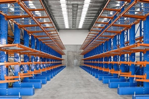 Cantilever rack